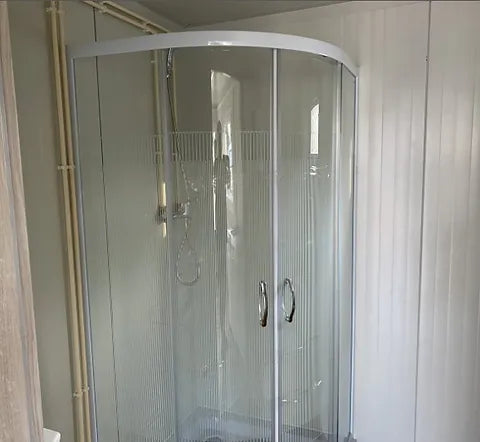 Bürocontainer 6,00 × 2,40 m mit WC, Dusche und Küche (Ref. 2390) – Ansicht 8