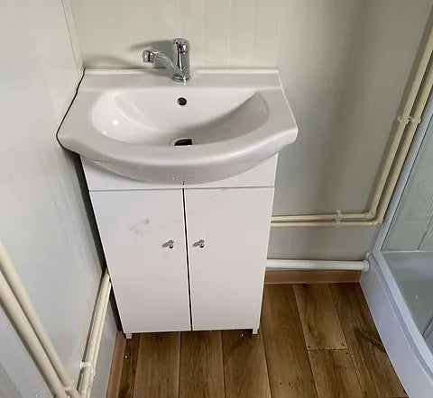 Bürocontainer 6,00 × 2,40 m mit WC, Dusche und Küche (Ref. 2390) – Ansicht 9