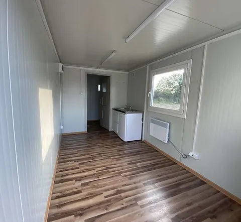 Bürocontainer 6,00 × 2,40 m mit WC, Dusche und Küche (Ref. 2390) – Ansicht 5