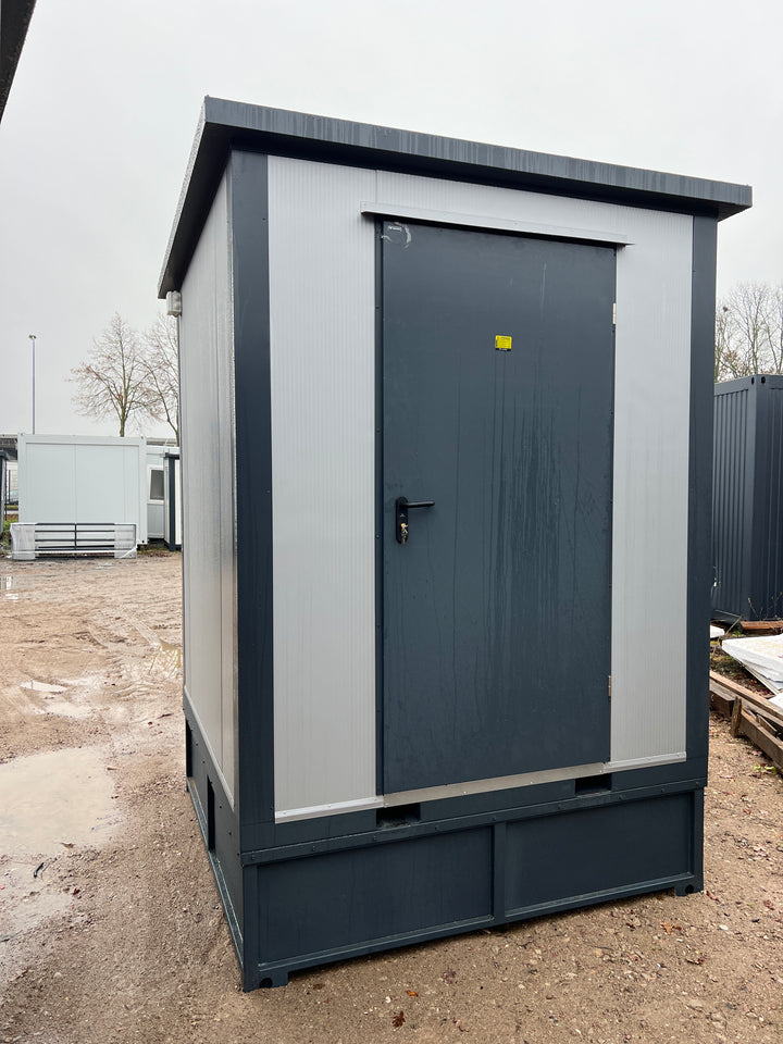 Sanitärcontainer 2,00 × 2,00 m mit Dusche und Spülkasten – Ansicht 1
