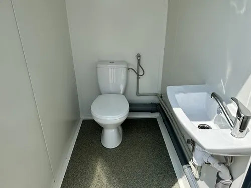 Sanitärcontainer mit 3 Kabinen (Ref. S2107) – Ansicht 5
