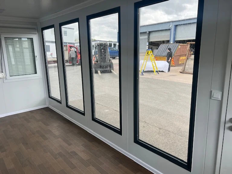 Mobiler Bürocontainer mit Panoramafenstern (Ref. C3301) – Ansicht 7